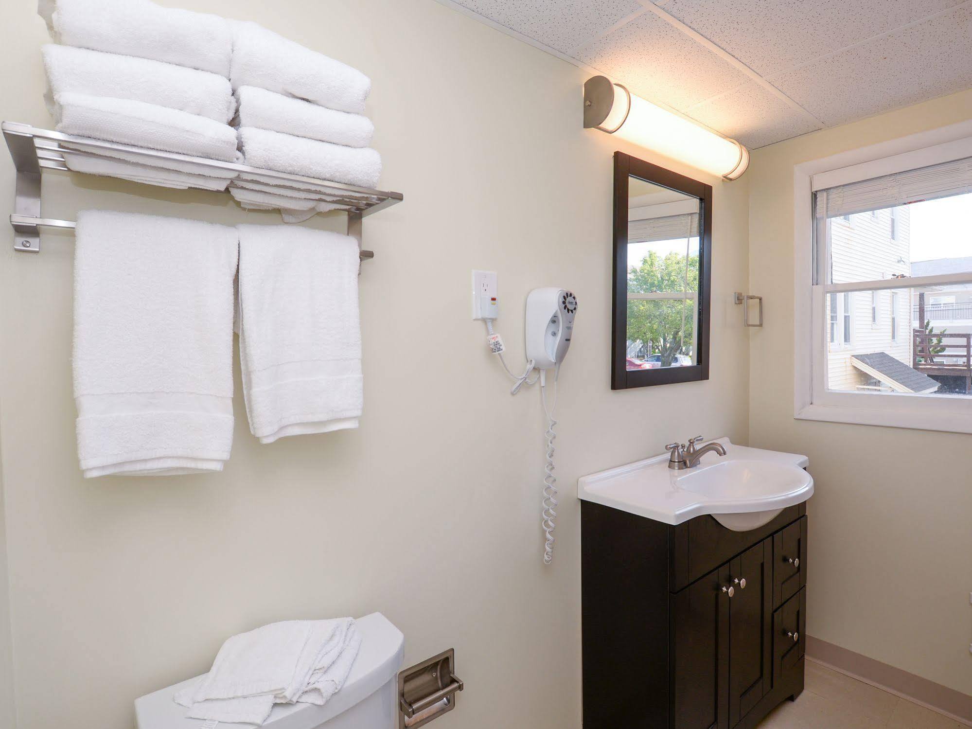The Wellington Hotel & Suites Oceanblock Ocean City Eksteriør billede